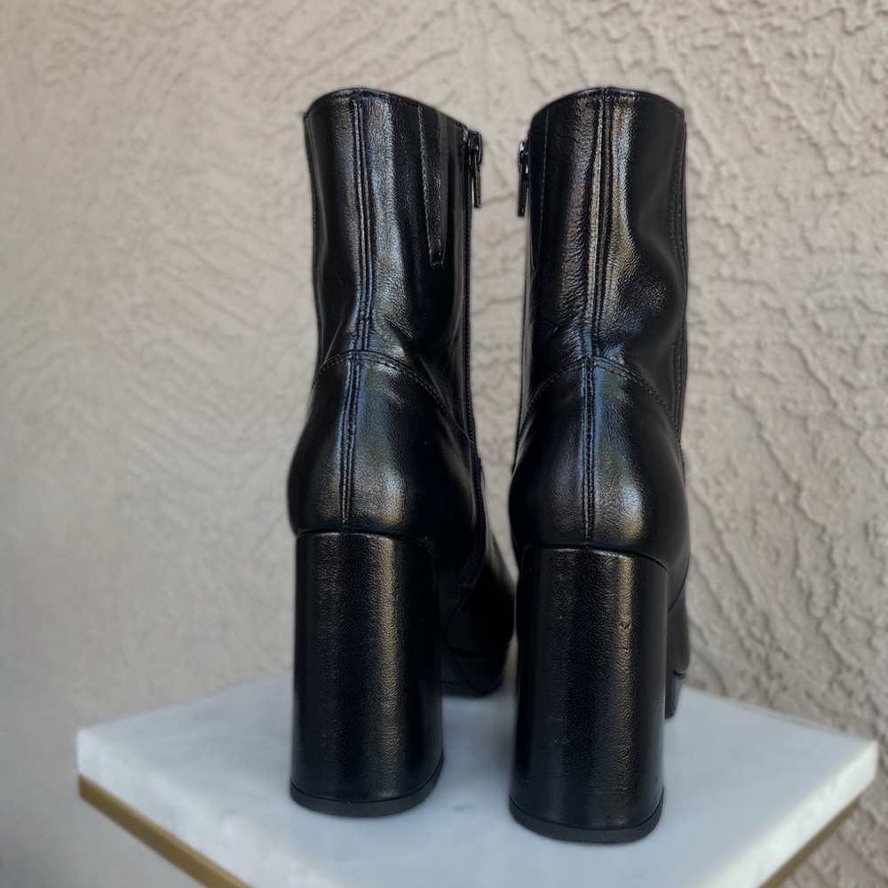 Sezane Black Ankle Boots with Chunky Heel - Picture 4 of 16
